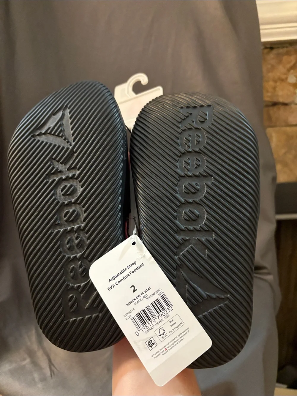 Reebok Black Strap Red Footbed Slide Sandals boys size 2 NWT sku SDR